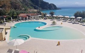 Quattro Scogli Villaggio Hotel