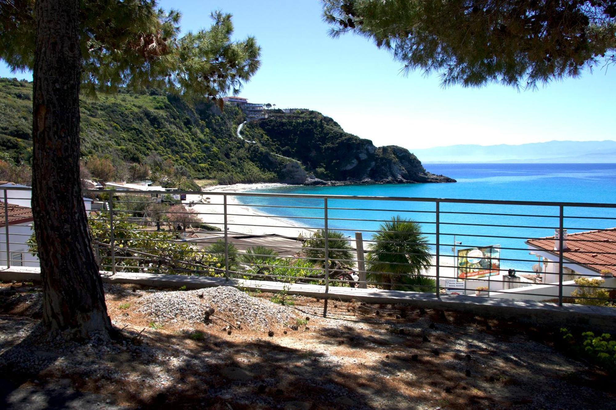Quattro Scogli Villaggio Hotel Capo Vaticano Esterno foto