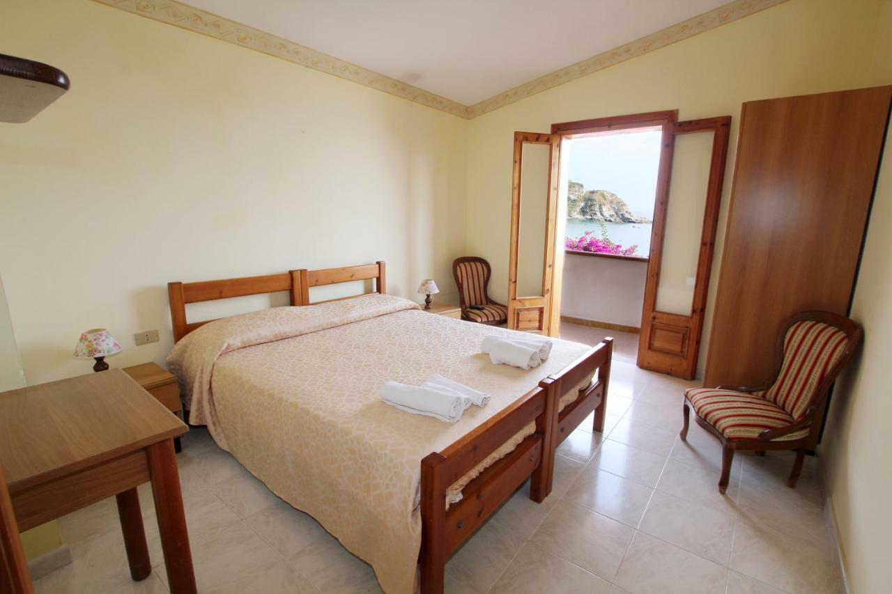 Quattro Scogli Villaggio Hotel Capo Vaticano Esterno foto